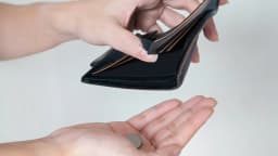How to Pay for a Funeral With No Money